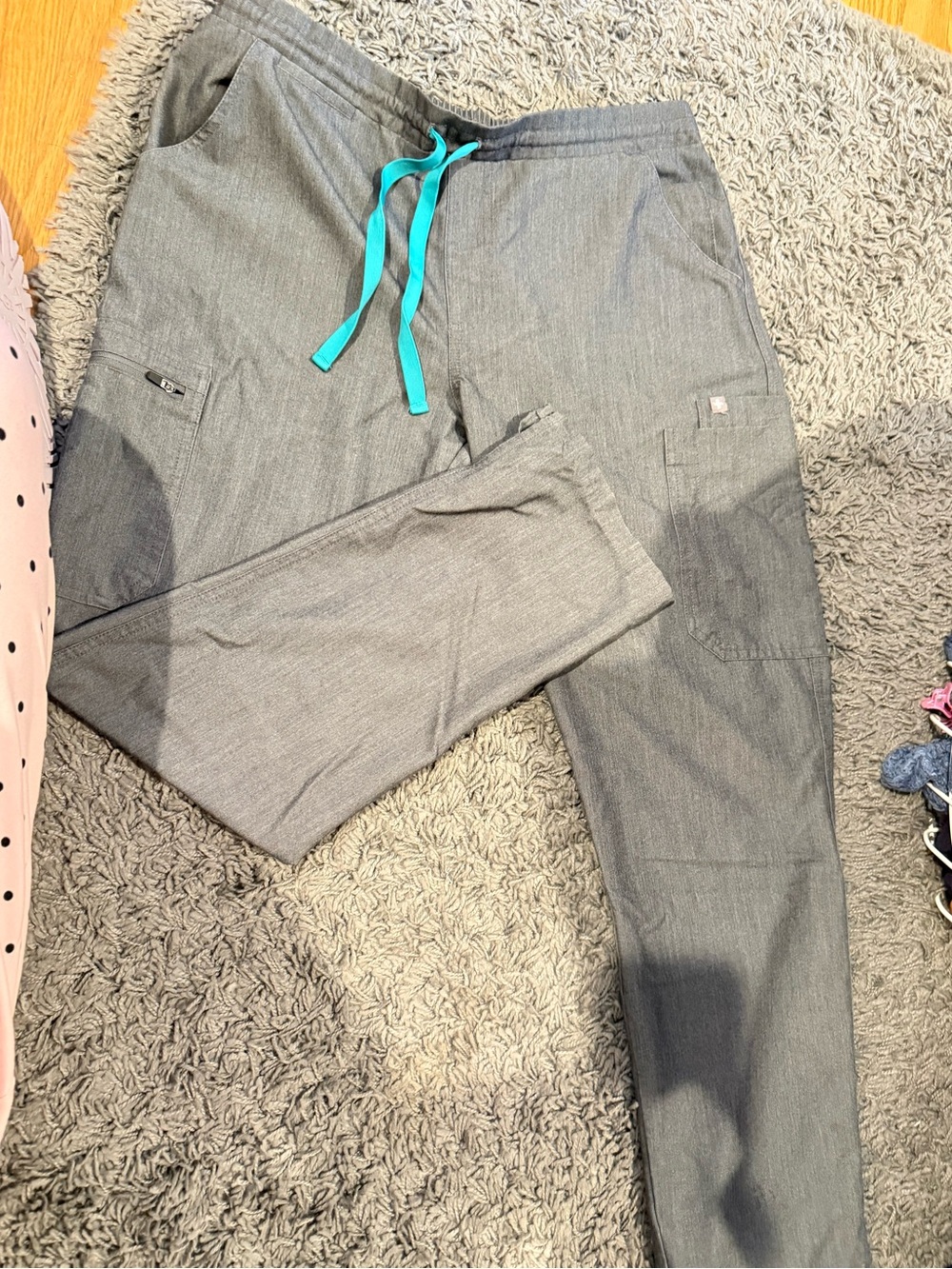 Figs Gray Straight-Leg Scrub Pants with Teal Drawstring and Scrub Top